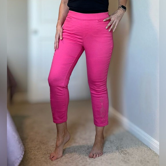 Isaac Mizrahi Denim - Isaac Mizrahi Vibrant Pink Cropped Pants